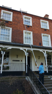 Gutter cleaning in Thamesmead SE28